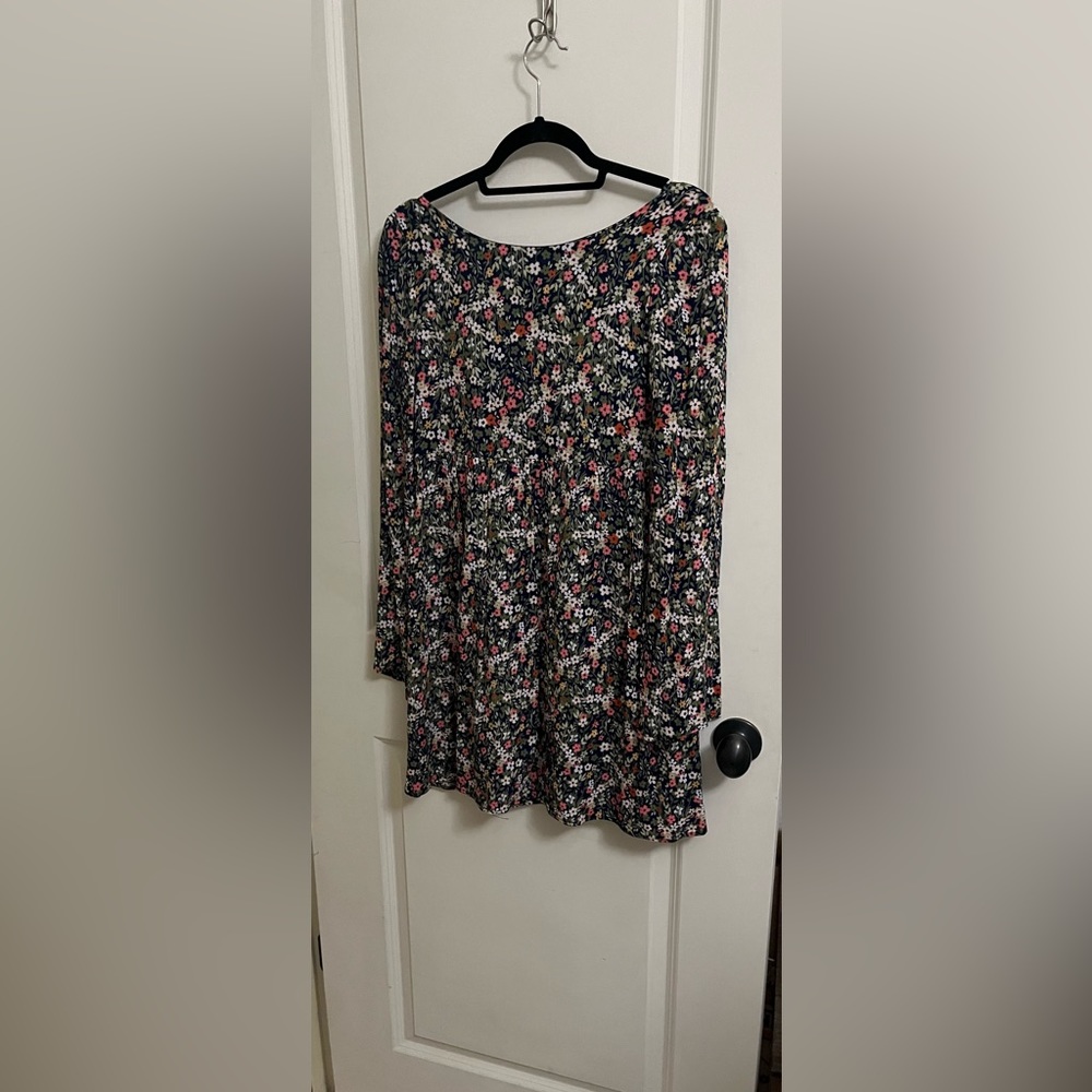 Adorable Dress this little dress is fully lined looks adorable w/tights/booties